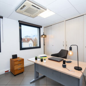 alt="Bureau privatif à louer pour indépendant"